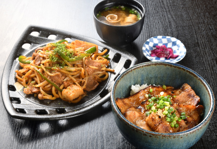 楢葉焼きそば　ミニ豚丼セット